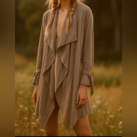 Thread & Supply mushroom coloured light cotton duster - Picture 2 of 4